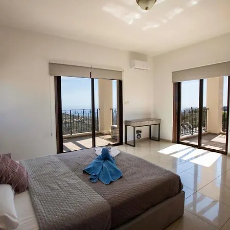 Hills View * Kathikas