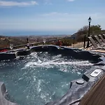 Hills View Катикас
