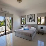 Hills View Вилла *