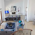 Villa Hills View *