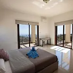 Hills View * Kathikas