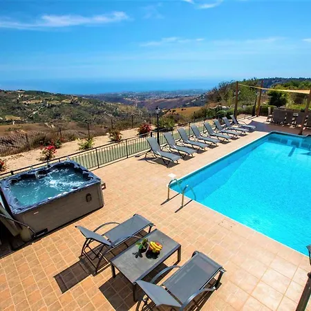 Hills View *