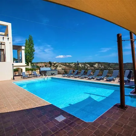 Villa Hills View