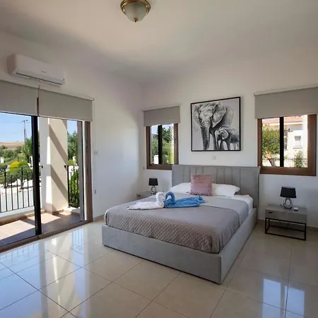 Hills View Villa *