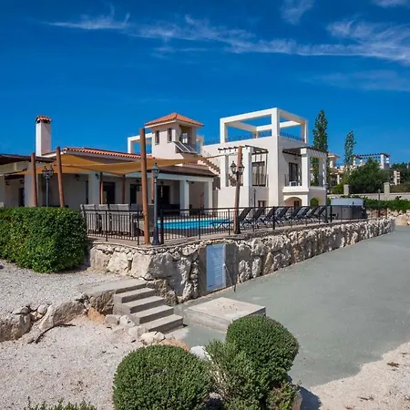 Hills View Villa *