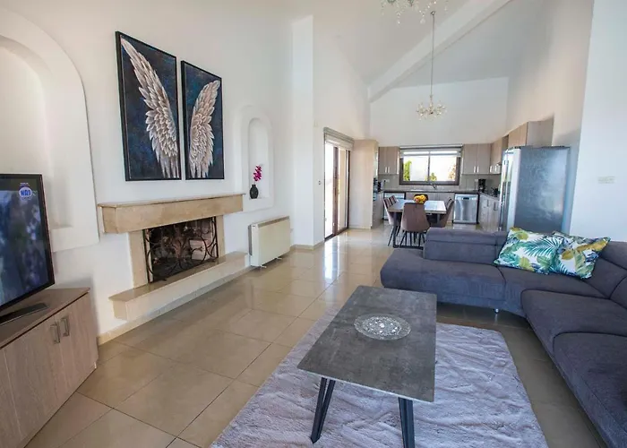 Hills View Vila Kathikas