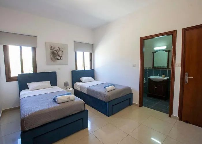 Hills View Vila Kathikas