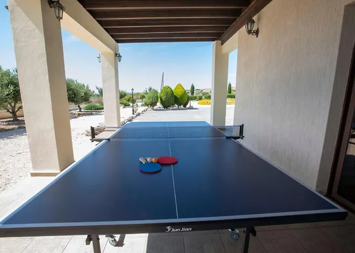 Hills View * Kathikas