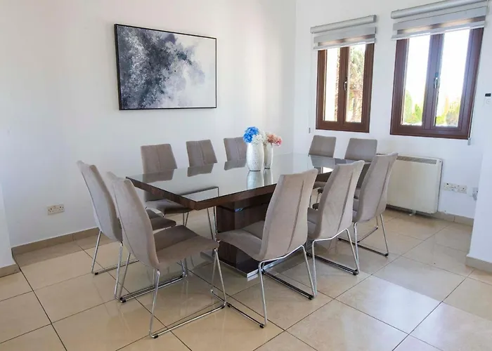 Hills View * Kathikas